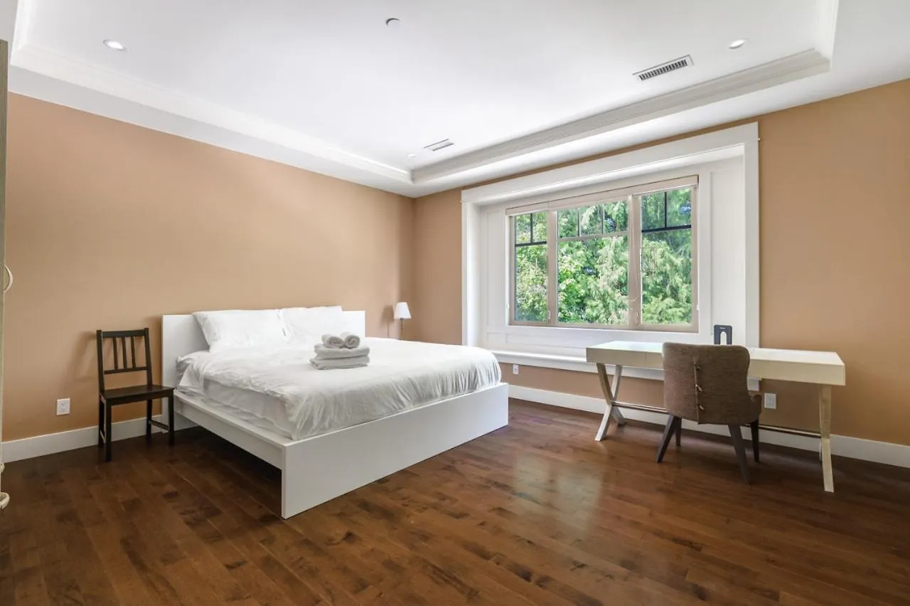 Guest house Luxurious Dream House Hotel Vancouver